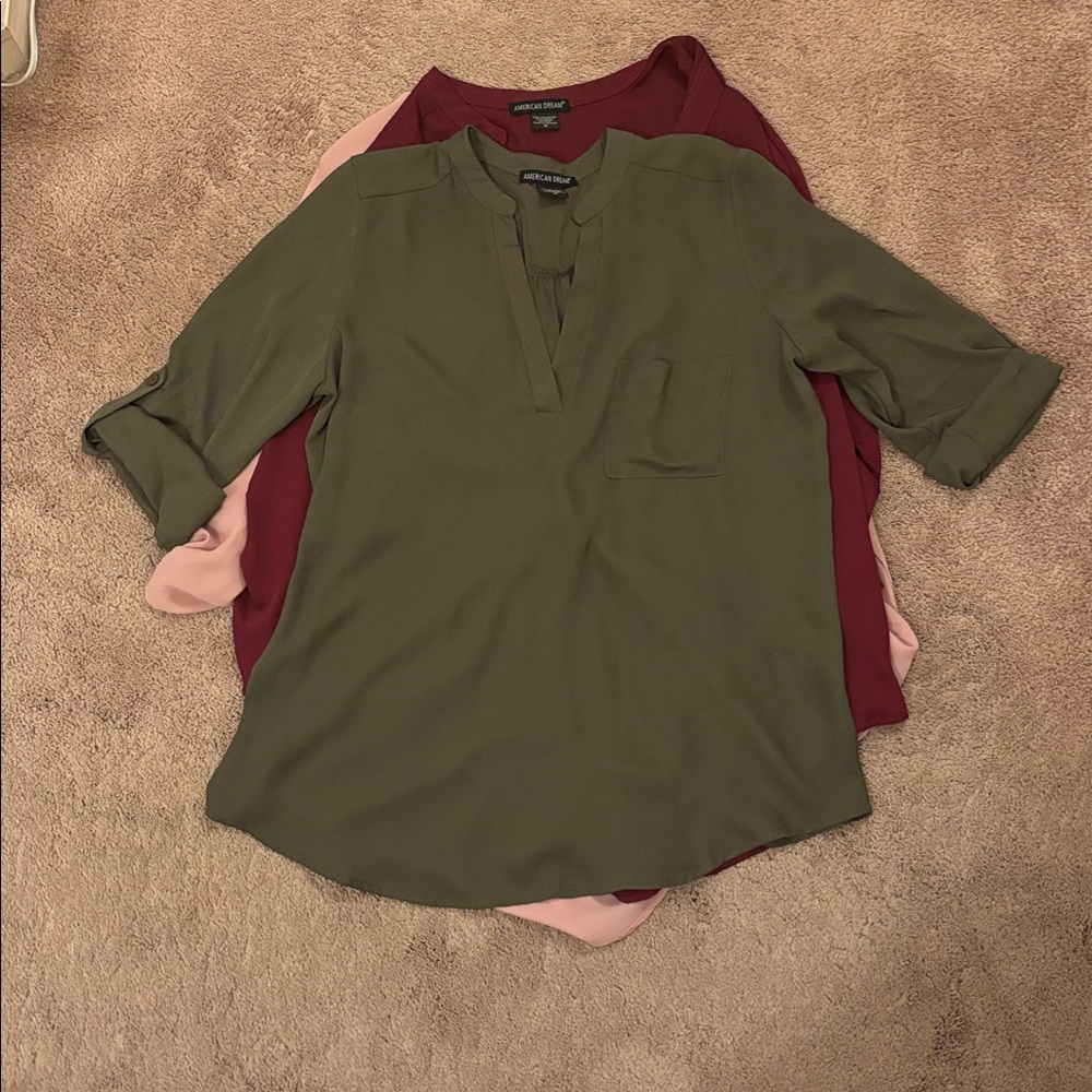 AMERICAN DREAM Bundle (3) Roll Sleeve Tops, size M - Picture 2 of 9